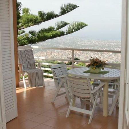 Lomarchi Holiday Home كاريني المظهر الخارجي الصورة