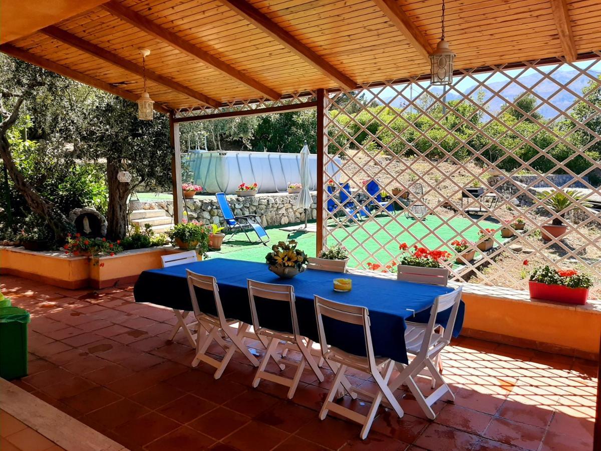 Lomarchi Holiday Home كاريني المظهر الخارجي الصورة