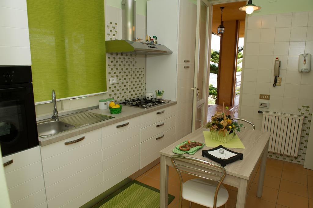 Lomarchi Holiday Home كاريني المظهر الخارجي الصورة