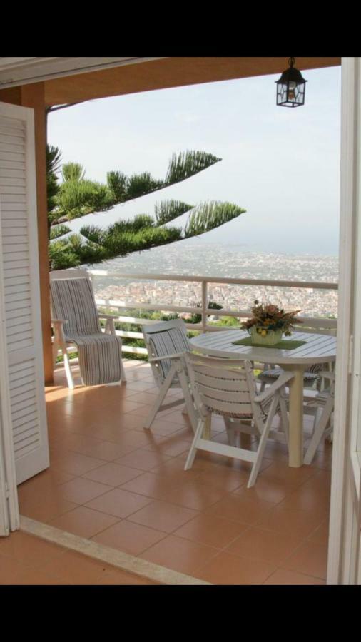 Lomarchi Holiday Home كاريني المظهر الخارجي الصورة